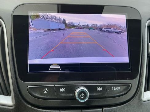 Used 2023 Chevrolet Malibu LT FWD image 24