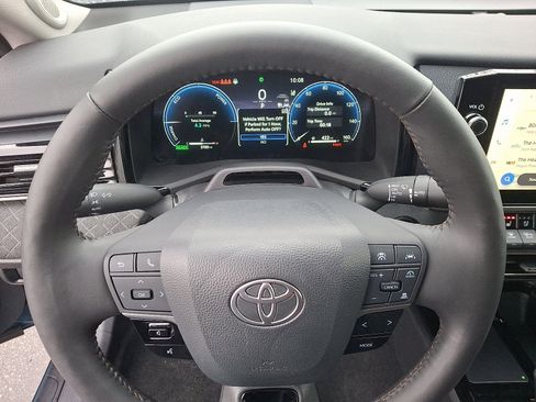 Certified 2025 Toyota Camry XLE w/ Premium Plus Package image 20