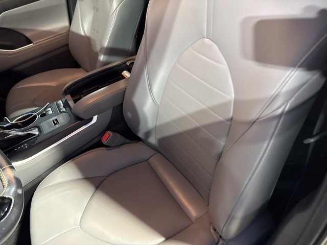 Used 2020 Toyota Highlander XLE FWD image 9