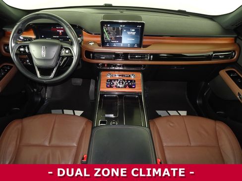Used 2020 Lincoln Aviator Reserve w/ Class IV Trailer Tow Package image 12