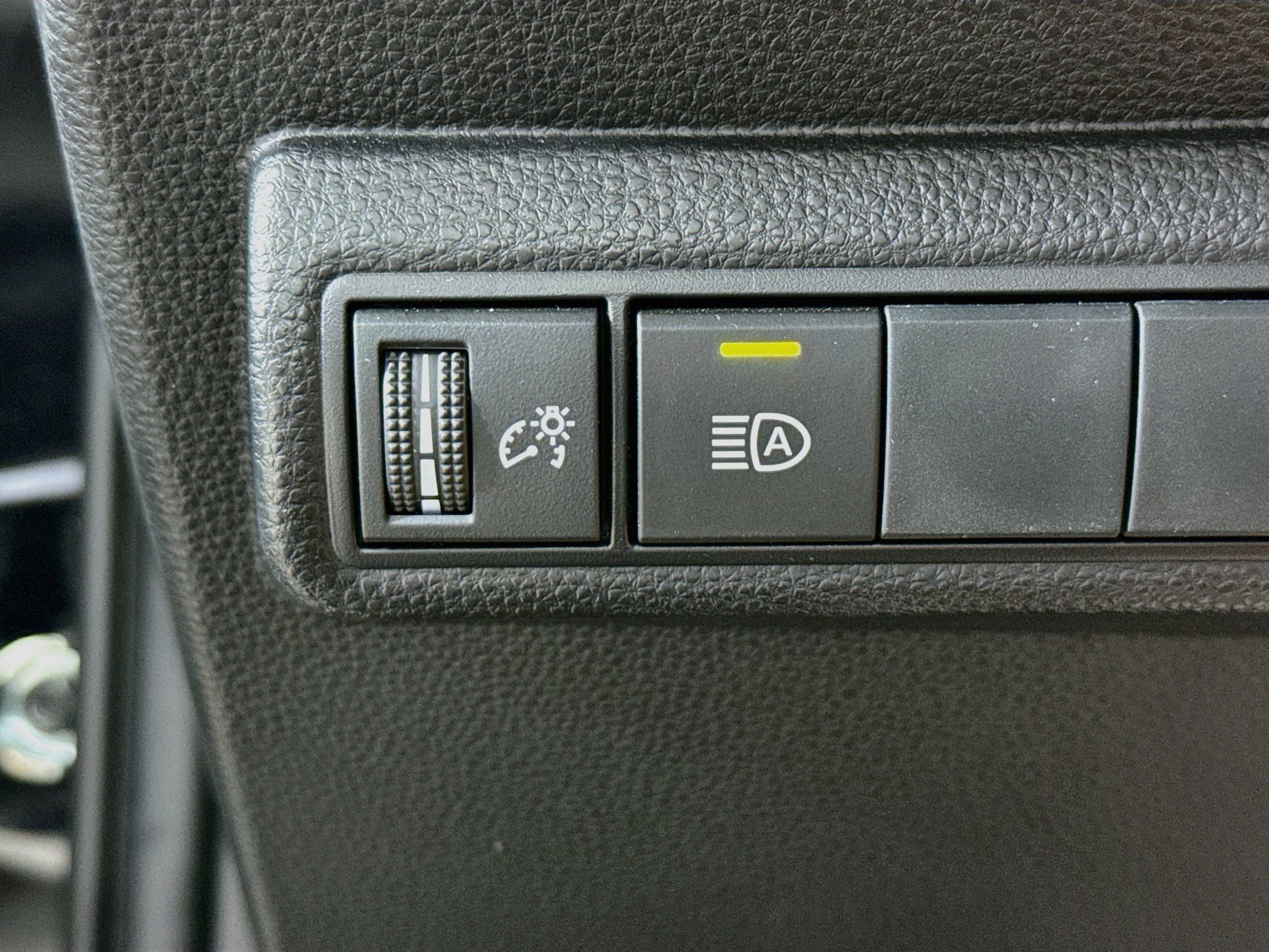 Used 2026 Toyota Corolla LE FWD image 9