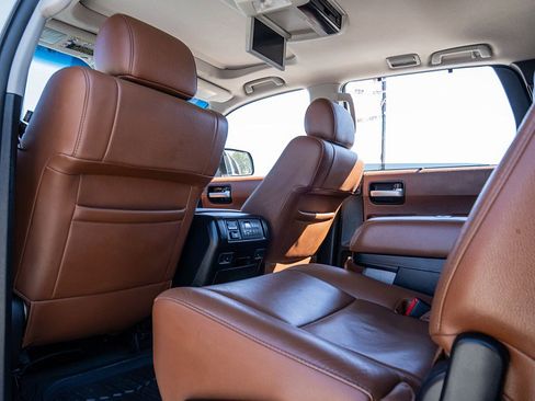 Used 2012 Toyota Sequoia Platinum image 18