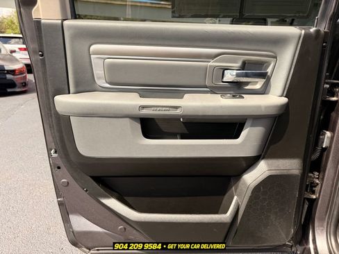 Used 2019 RAM 1500 Big Horn RWD image 29