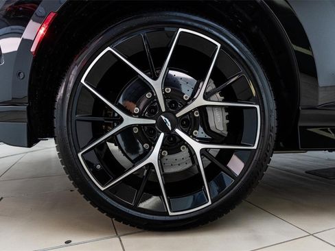 Used 2025 Aston Martin DBX 707 image 57