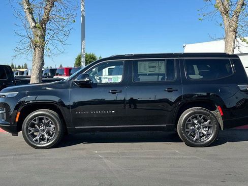 New 2026 Jeep Grand Wagoneer Limited w/ Premium Group II image 7