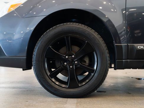 Used 2013 Subaru Outback 2.5i Limited AWD/4WD image 7
