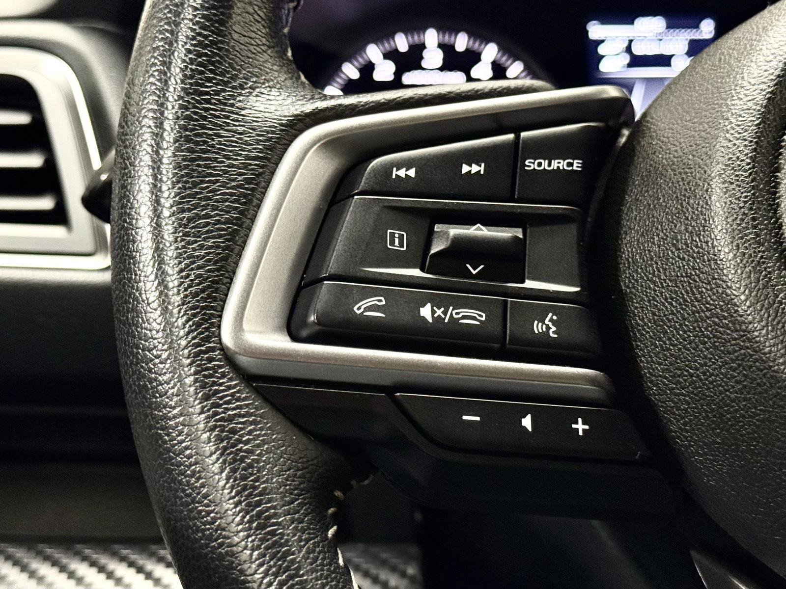 Used 2025 Subaru Ascent Premium AWD/4WD image 23