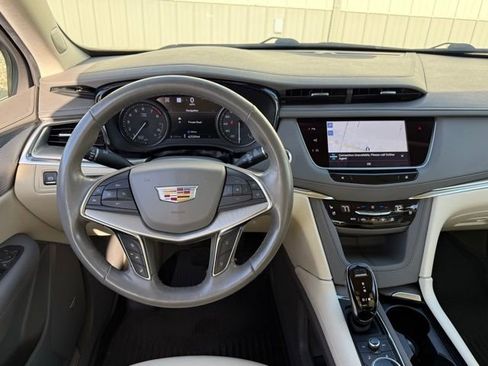 Used 2023 Cadillac XT5 Premium Luxury w/ Technology Package image 16