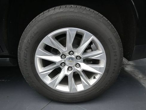 Used 2023 Chevrolet Tahoe Premier w/ Premium Package 2 AWD/4WD image 11