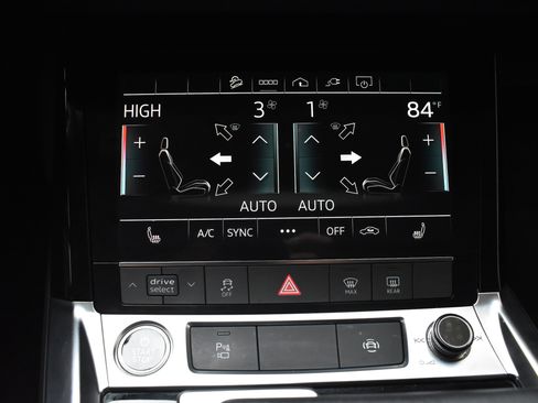 Used 2021 Audi e-tron Premium w/ Convenience Plus Package image 37