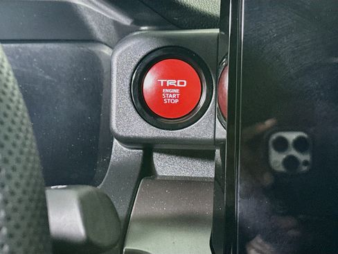 Used 2025 Toyota Tacoma TRD Sport w/ TRD Sport Premium Package RWD image 20