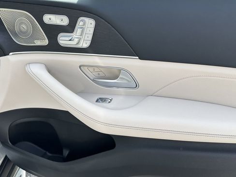 New 2026 Mercedes-Benz GLS 450 4MATIC image 16