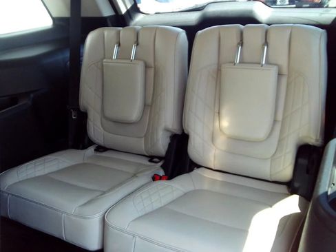 Used 2016 Ford Explorer Platinum AWD/4WD image 27