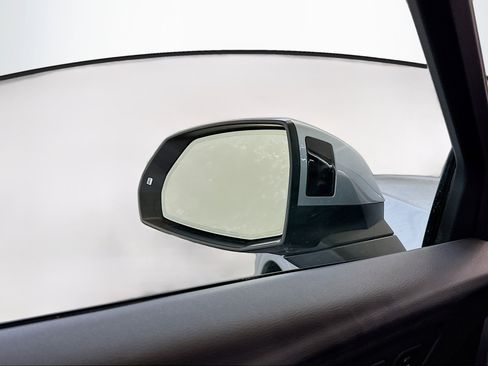 Used 2024 Audi Q5 2.0T Premium w/ Convenience Package image 16