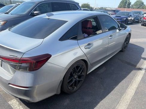 Used 2025 Honda Civic Sport image 4