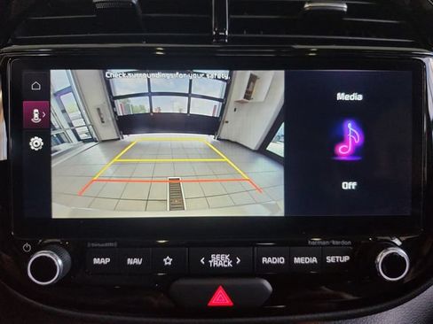 Certified 2025 Kia Soul GT-Line w/ GT-Line Technology Package FWD image 17
