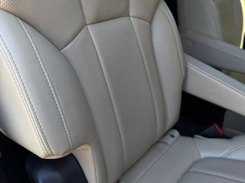 Used 2023 Subaru Ascent Limited AWD/4WD image 41