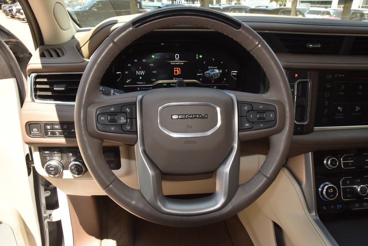Used 2024 GMC Yukon XL Denali w/ Advanced Technology Package AWD/4WD image 17