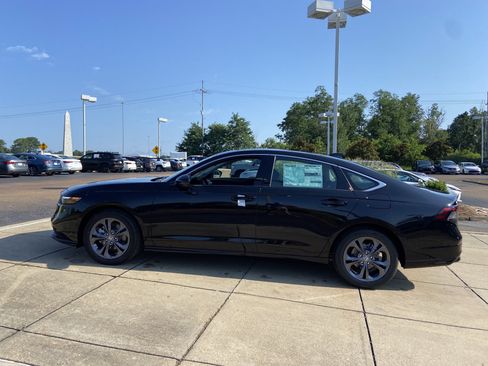 New 2026 Honda Accord EX-L image 6