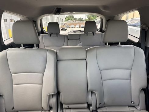 Used 2017 Honda Pilot EX-L image 9