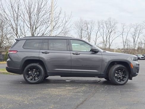 Used 2024 Jeep Grand Cherokee L Laredo image 30