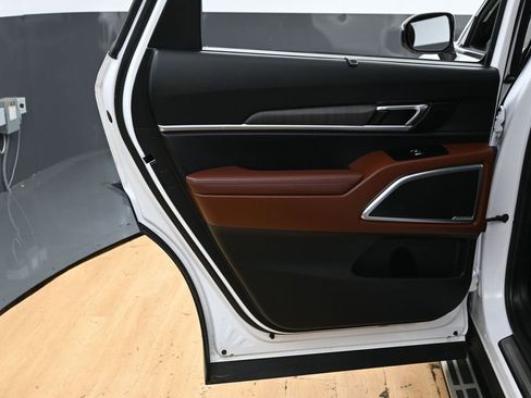 Used 2023 Kia Telluride SX image 44