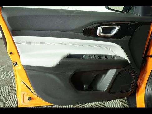 New 2026 Jeep Compass Limited image 19