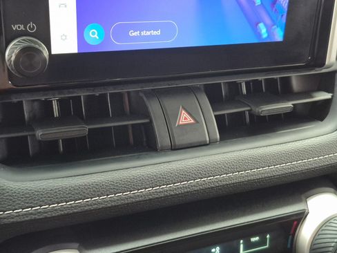 Certified 2025 Toyota RAV4 LE FWD image 21
