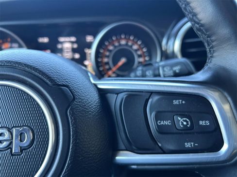 Used 2021 Jeep Wrangler Unlimited Sahara image 25