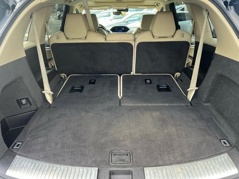 Used 2017 Acura MDX SH-AWD image 11