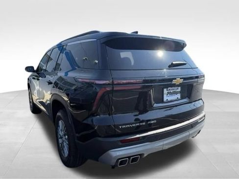 Used 2025 Chevrolet Traverse LT w/ LPO, Cargo Package AWD/4WD image 4