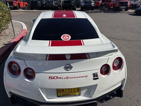 Used 2020 Nissan GT-R Premium image 7