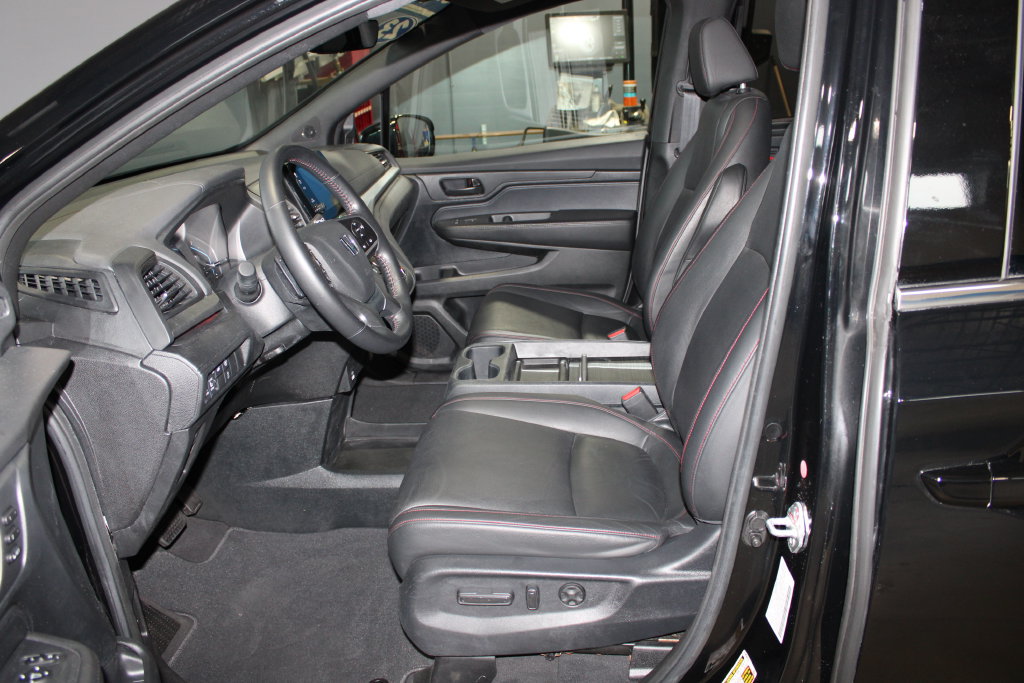 Used 2023 Honda Odyssey Sport image 8