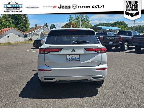 Used 2024 Mitsubishi Outlander SEL AWD/4WD image 5