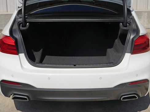 Used 2019 BMW 540i w/ M Sport Package RWD image 10