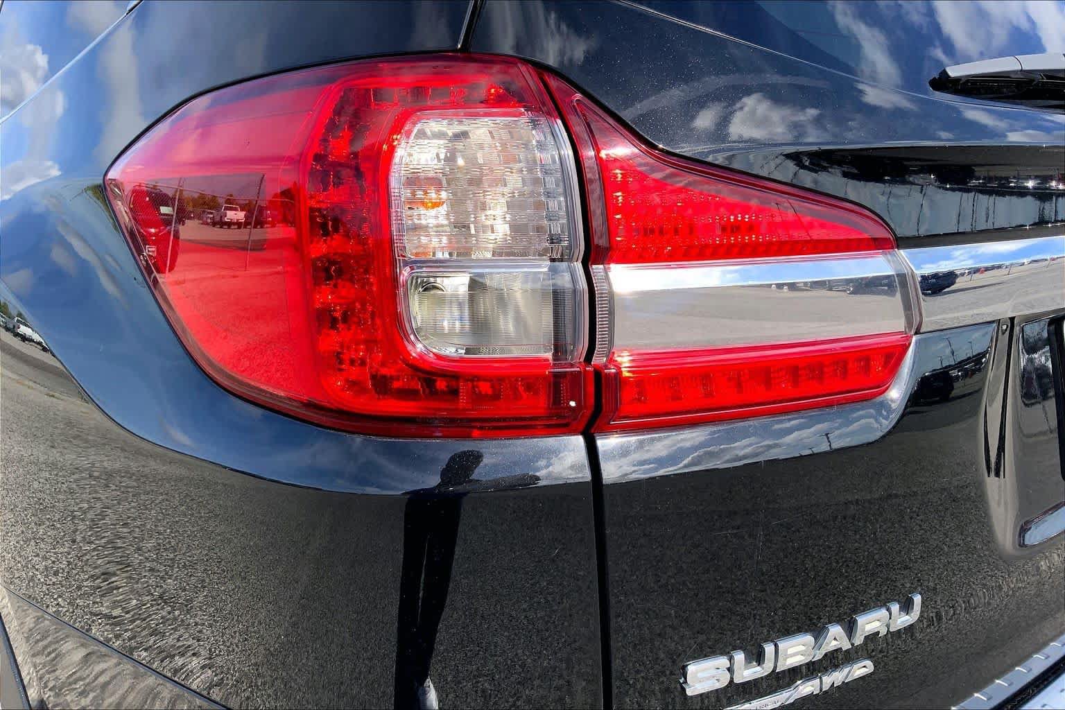 Used 2019 Subaru Ascent Touring w/ Popular Package #3 AWD/4WD image 28