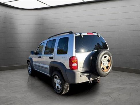 Used 2003 Jeep Liberty Sport image 4