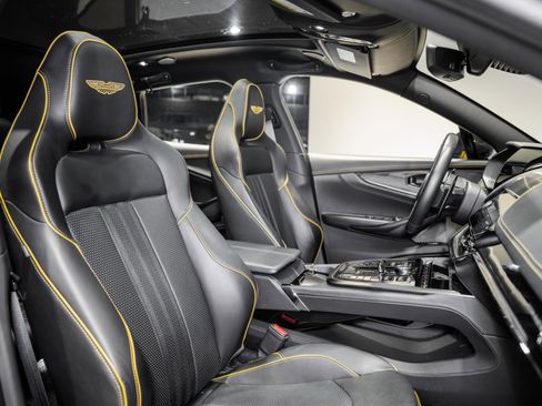 Used 2025 Aston Martin DBX 707 image 21