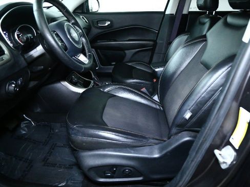 Used 2019 Jeep Compass Latitude w/ Popular Equipment Group image 18