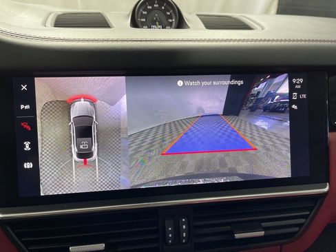 Used 2022 Porsche Cayenne E-Hybrid Coupe image 17