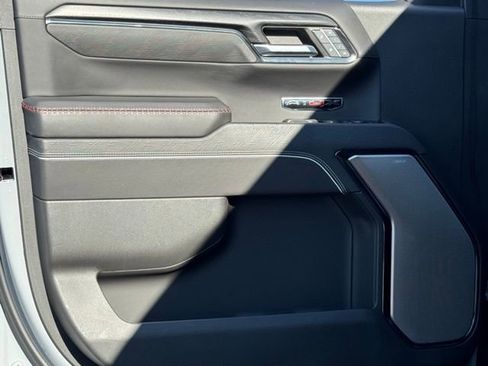 Used 2024 GMC Sierra 1500 AT4X image 19