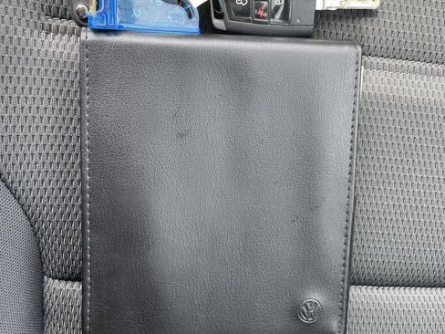 Used 2016 Volkswagen Golf S FWD image 21