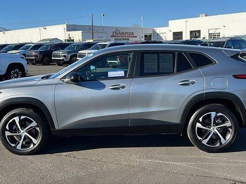 Certified 2024 Chevrolet Trax RS w/ Driver Confidence Package image 8