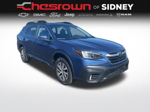 Used 2020 Subaru Outback Premium image 3
