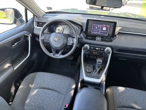 Used 2021 Toyota RAV4 XLE AWD/4WD image 20