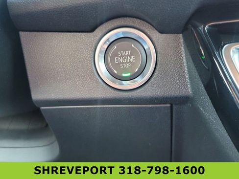 Certified 2025 Chevrolet Traverse LT w/ Midnight/Sport Edition FWD image 17