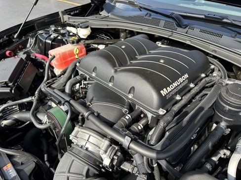 Used 2016 Chevrolet Camaro SS image 2