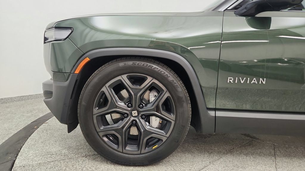 Used 2025 Rivian R1S Adventure Dual AWD/4WD image 26