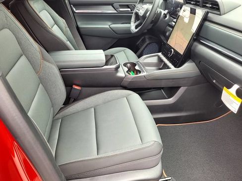 New 2026 GMC Terrain AT4 w/ Technology Package II AWD/4WD image 9