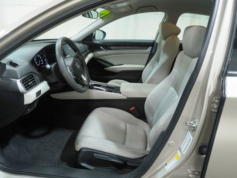 Used 2019 Honda Accord LX image 10